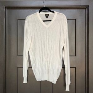 NEIMAN MARCUS | white v-neck sweater